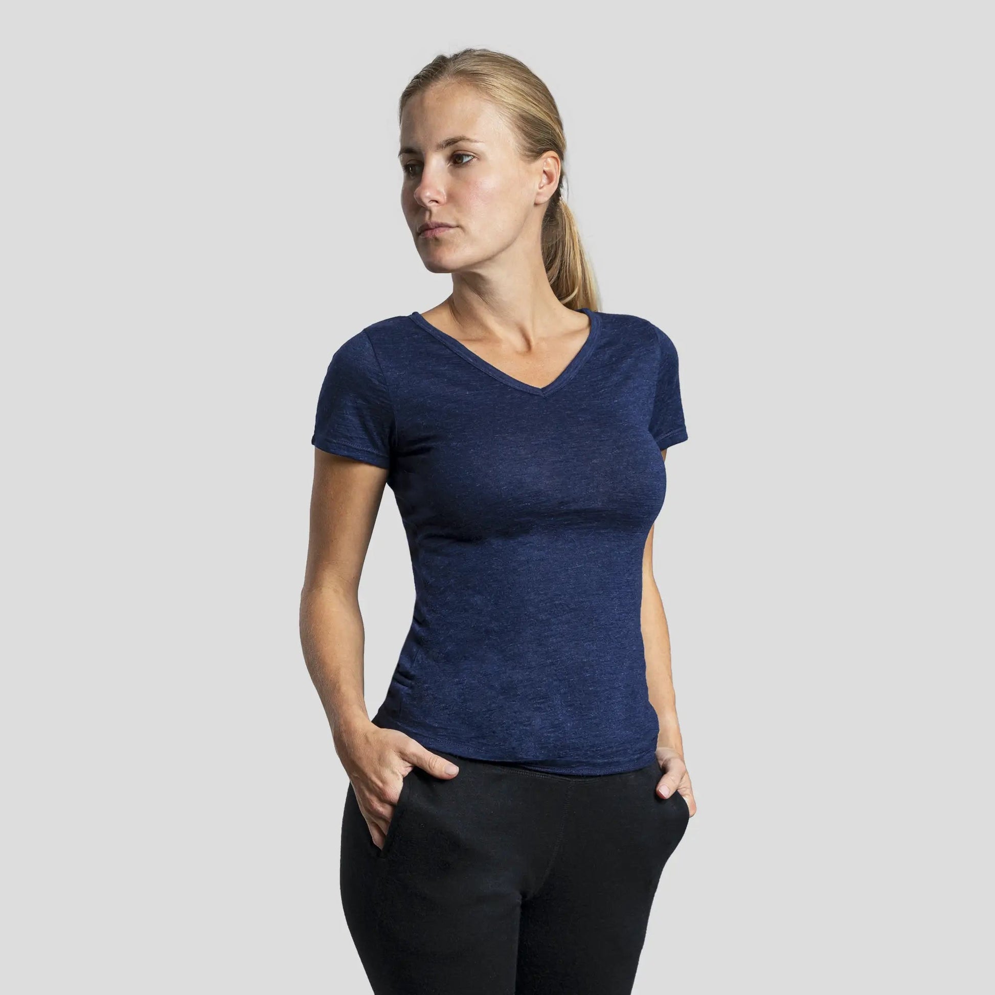 Women's Alpaca Wool T-Shirt: 160 Ultralight V-Neck color Navy Blue